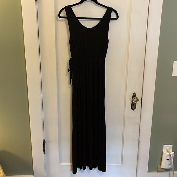 Black Cynthia Rowley Maxi Dress with Tie at Waist (Women’s Small) - Picture 3 of 7